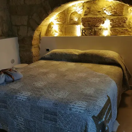 Santa Lucia Apartment *